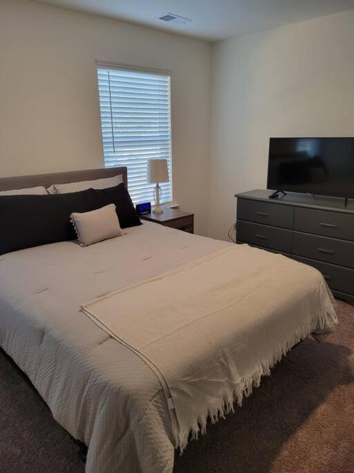 Sc 3755 New 2 Bedroom Townhouse Ft Jackson & Usc Колумбия Экстерьер фото